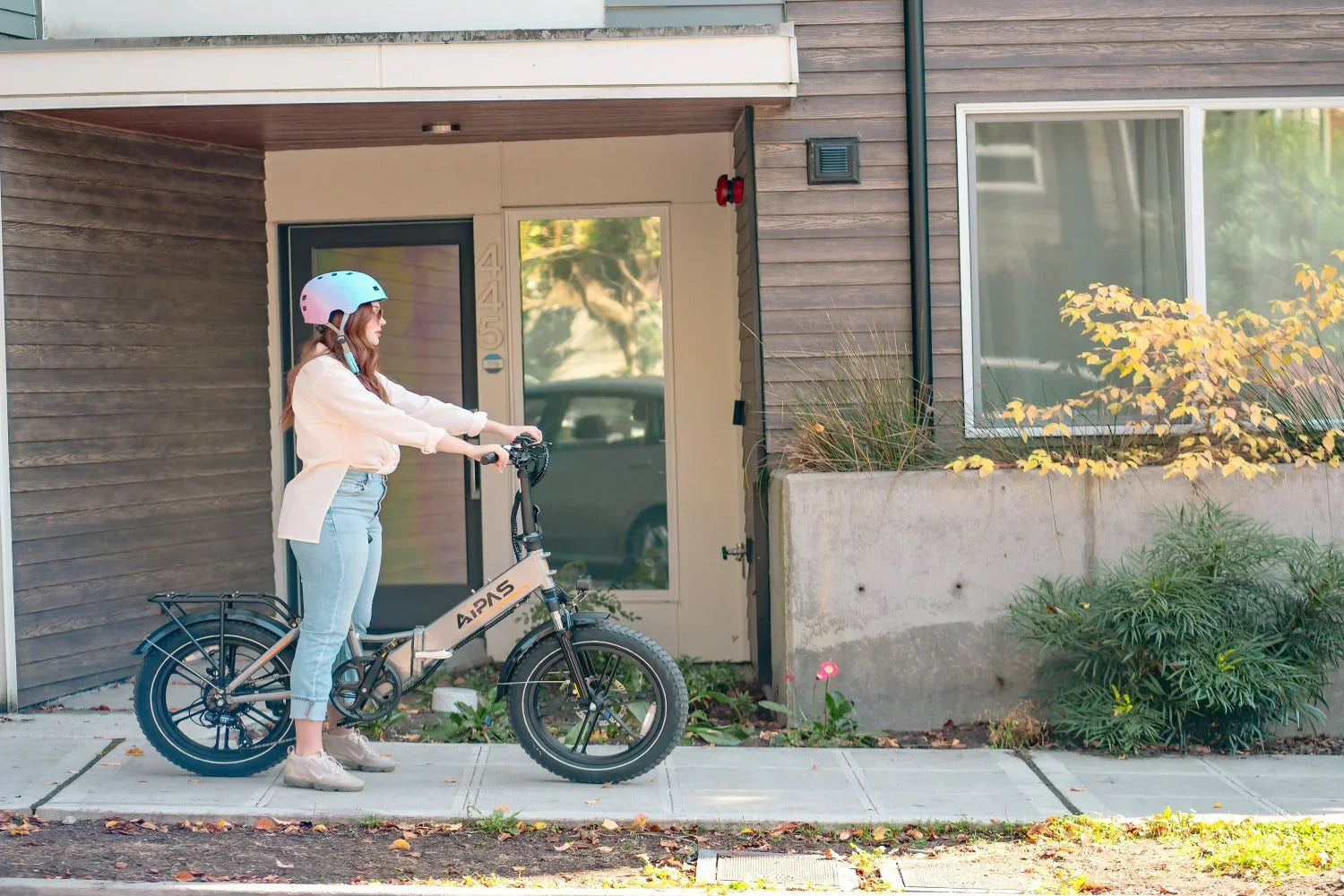 3 Must-Have Accessories for Your Electric Bike